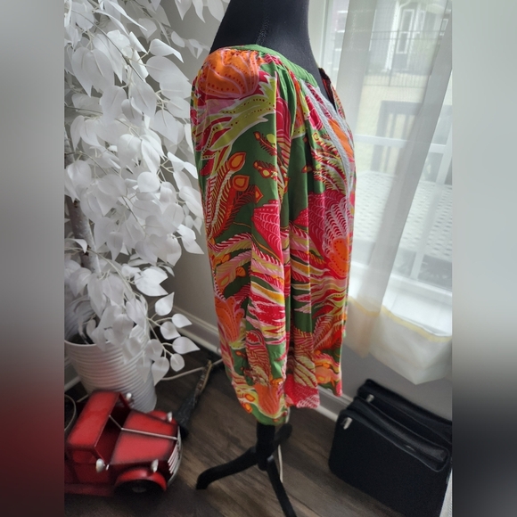 Crown & Ivy Vibrant Multicolor Floral Women's Tunic Top - Picture 3 of 6